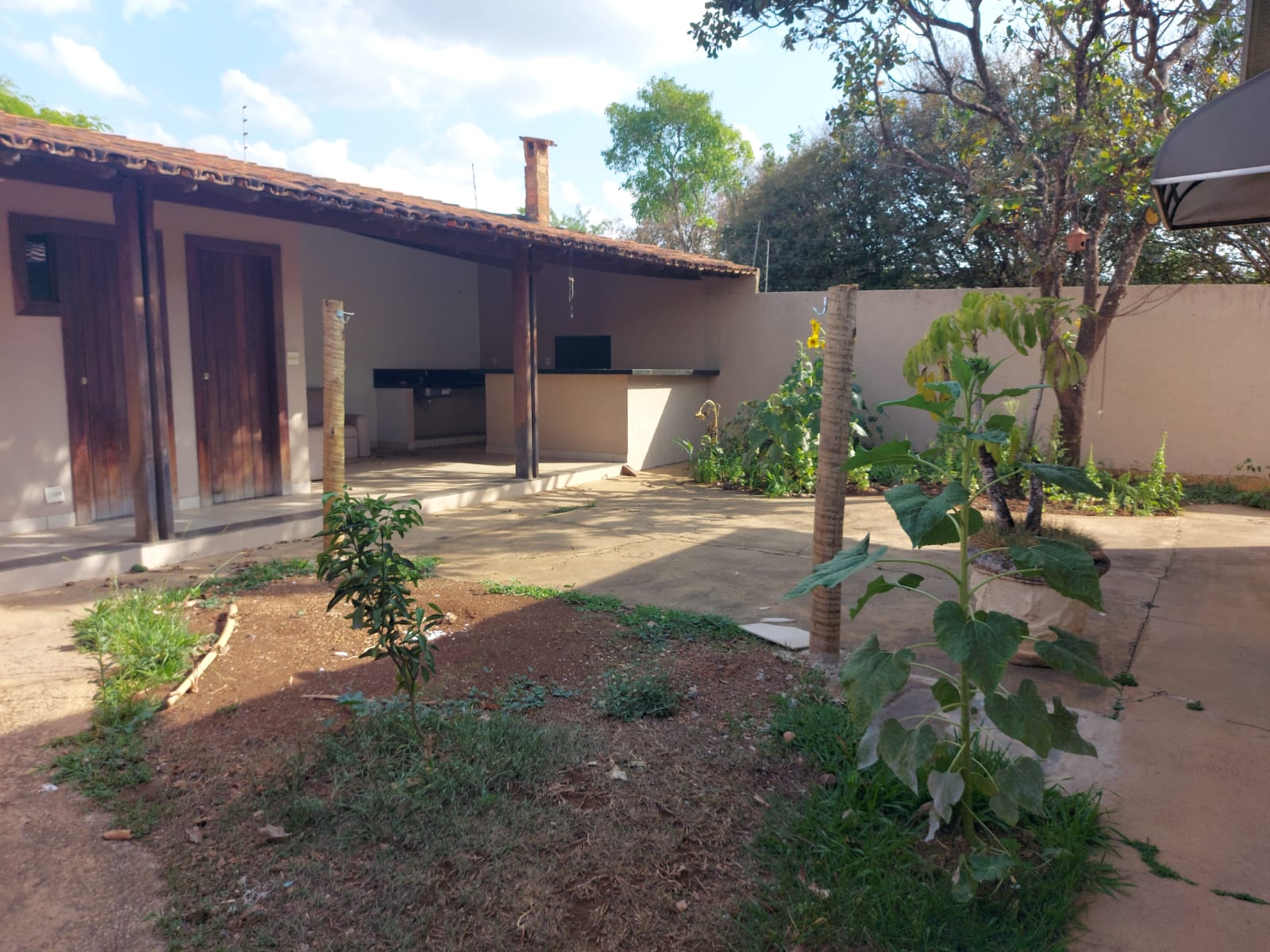 VENDO ÓTIMA CASA NO BAIRRO ANCHIETA 